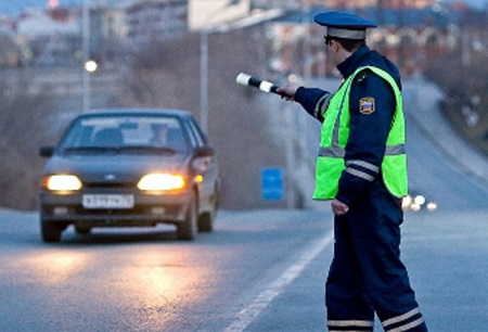 Массовые проверки водителей пройдут в Черногорске в ближайшие выходные